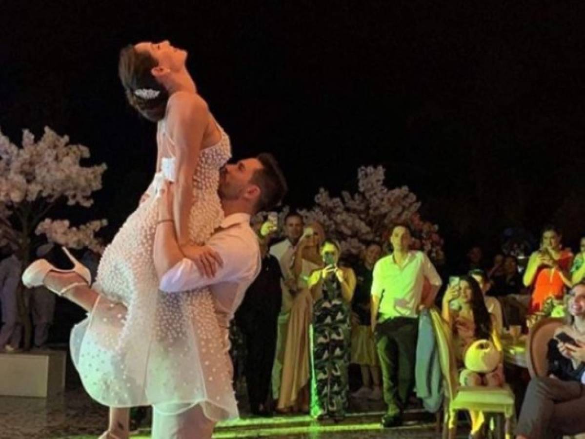 La foto de Carmen Villalobos y Sebastián Caicedo que se hizo viral en su boda