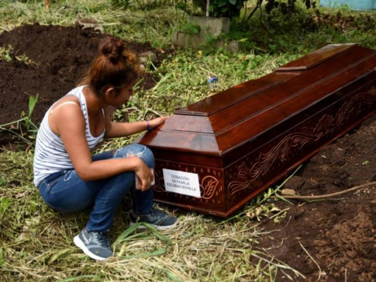Guatemala: Familiares de los desaparecidos insisten en buscar a las víctimas tras erupción del volcán de Fuego