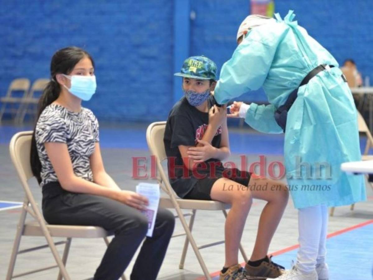 Continúa la vacunación de niños de 12 años en adelante. Foto: Marvin Salgado | El Heraldo