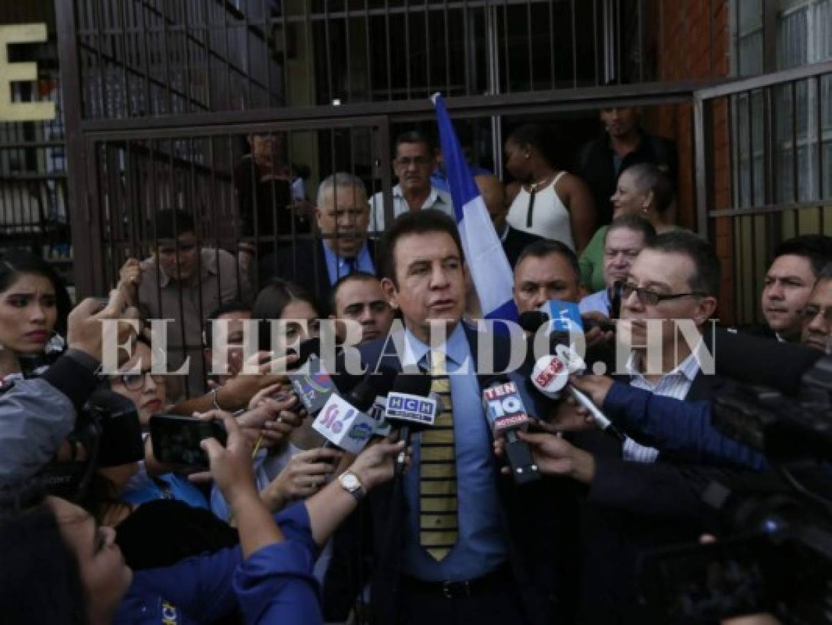 Salvador Nasralla presenta documentación para inscribir a su nuevo partido político, 'El Salvador de Honduras”