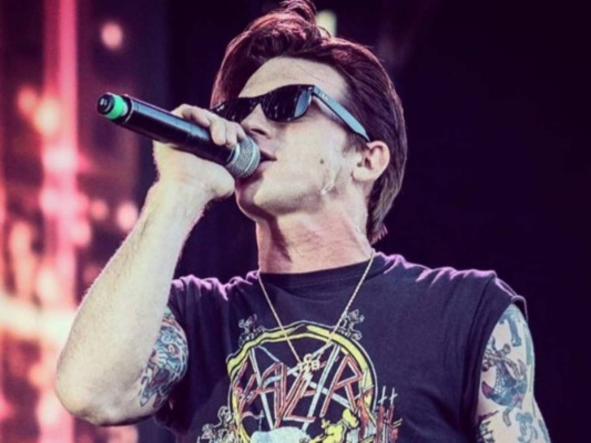 Drake Bell posa sin camisa y su abdomen se roba los suspiros en Instagram