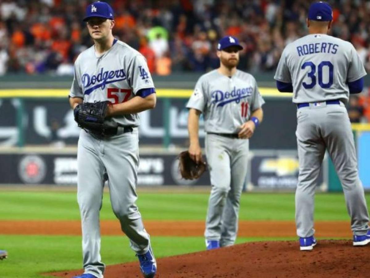 Dodgers vencen a Astros 6x2 y empatan la Serie Mundial