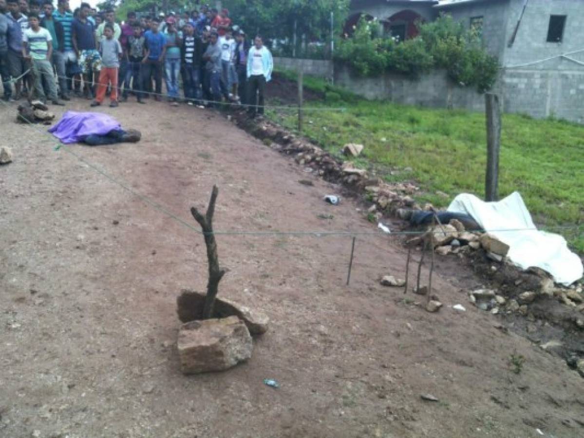 Matan a mujer y regresan a su vela para asesinar a dos hombres en Esquías, Comayagua