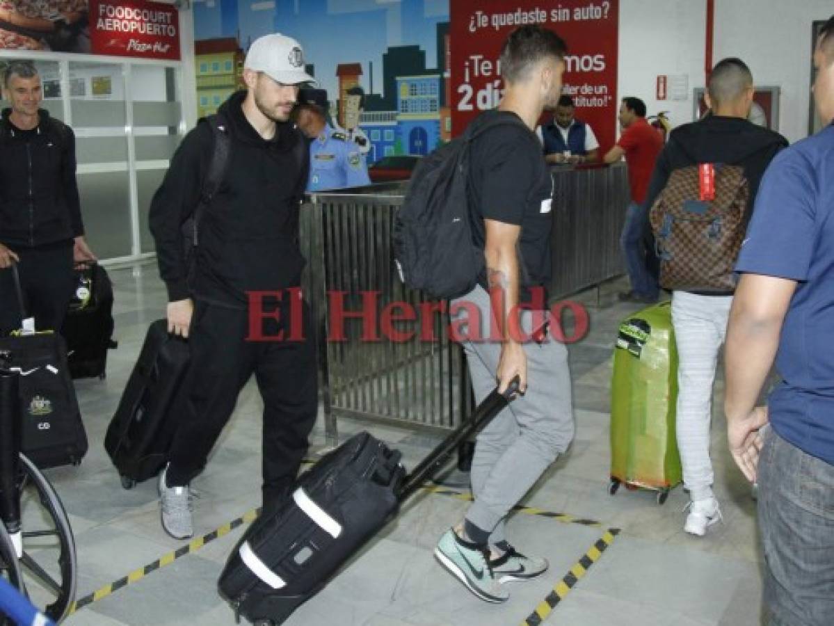 Nueve jugadores y el entrenador de Australia Ange Postecoglou ya están en Honduras