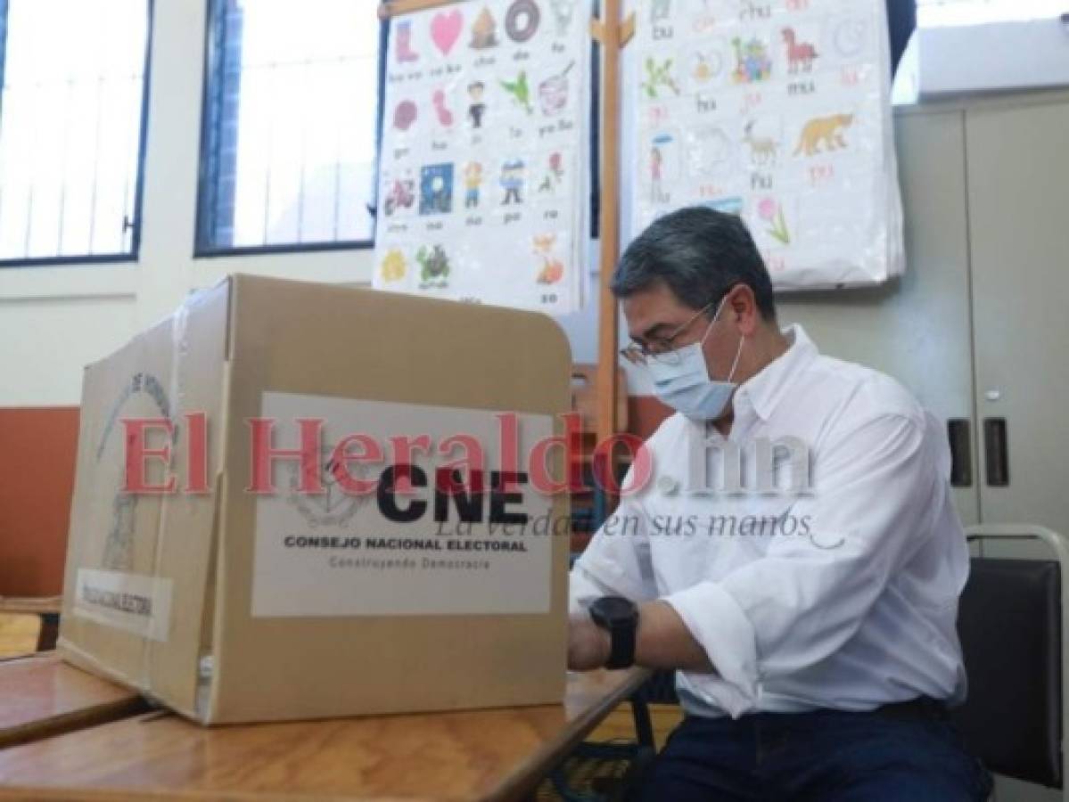 Hasta Gracias, Lempira, se trasladó Juan Orlando Hernández para votar (FOTOS)
