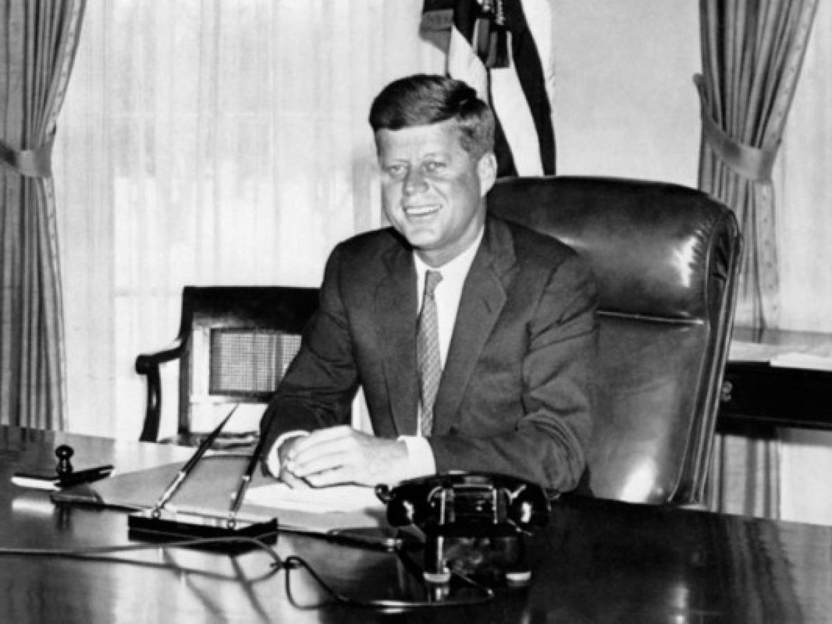 Gobierno de EEUU divulga en línea miles de archivos sobre asesinato de Kennedy