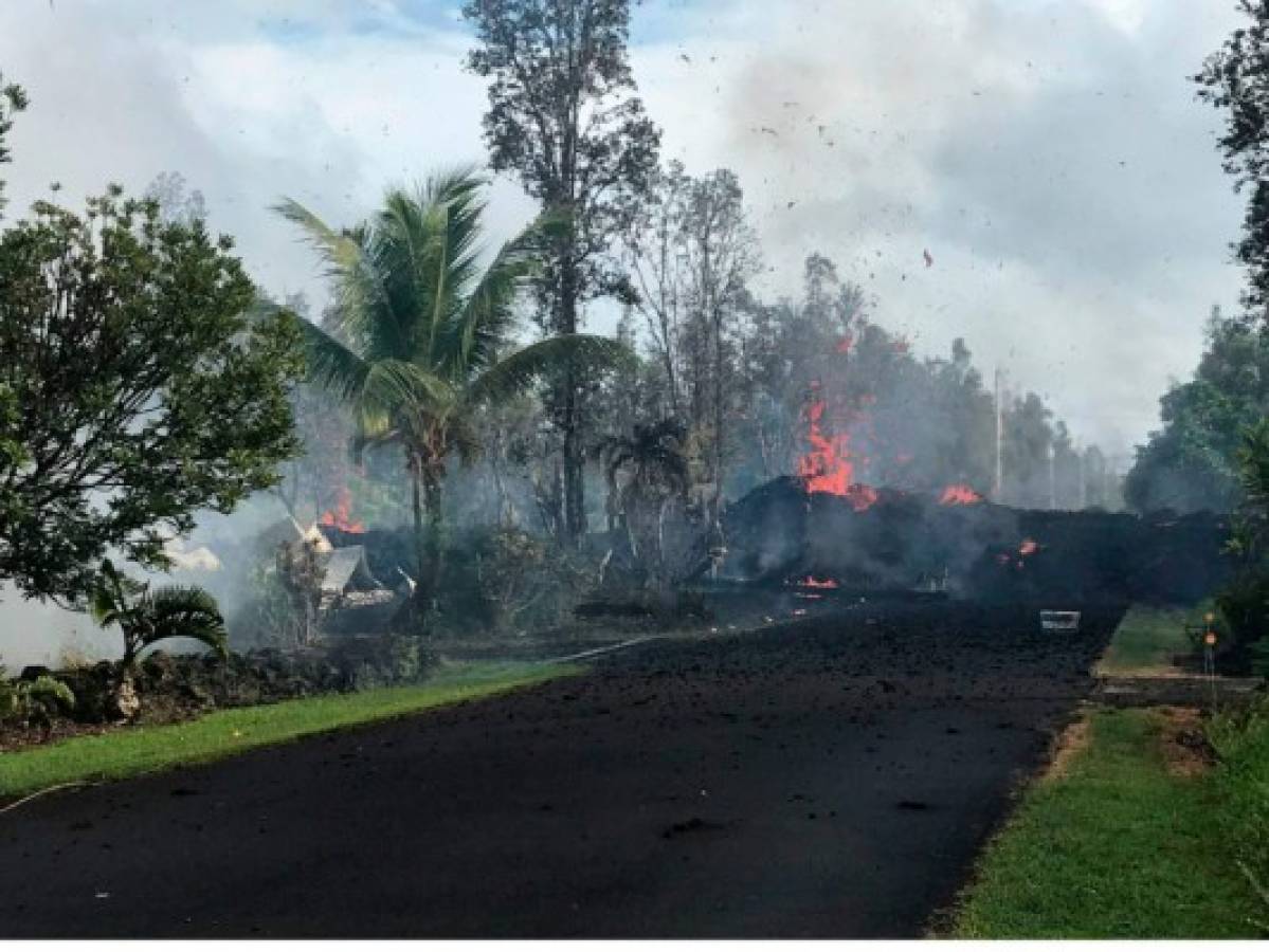 Sismo de 6,9 de magnitud se registra en Hawái en laderas de volcán en erupción