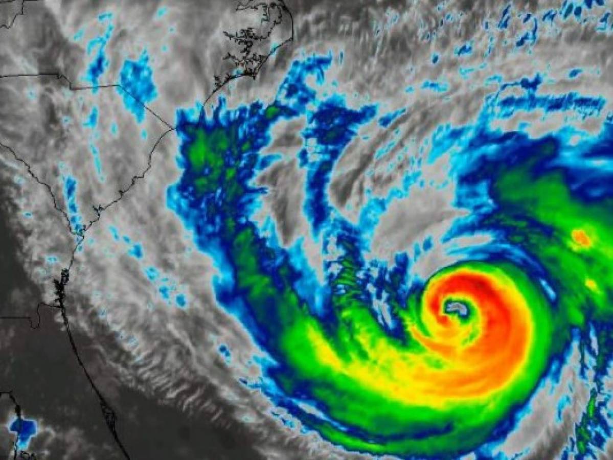 Evacuaciones en Carolina del Norte por huracán María