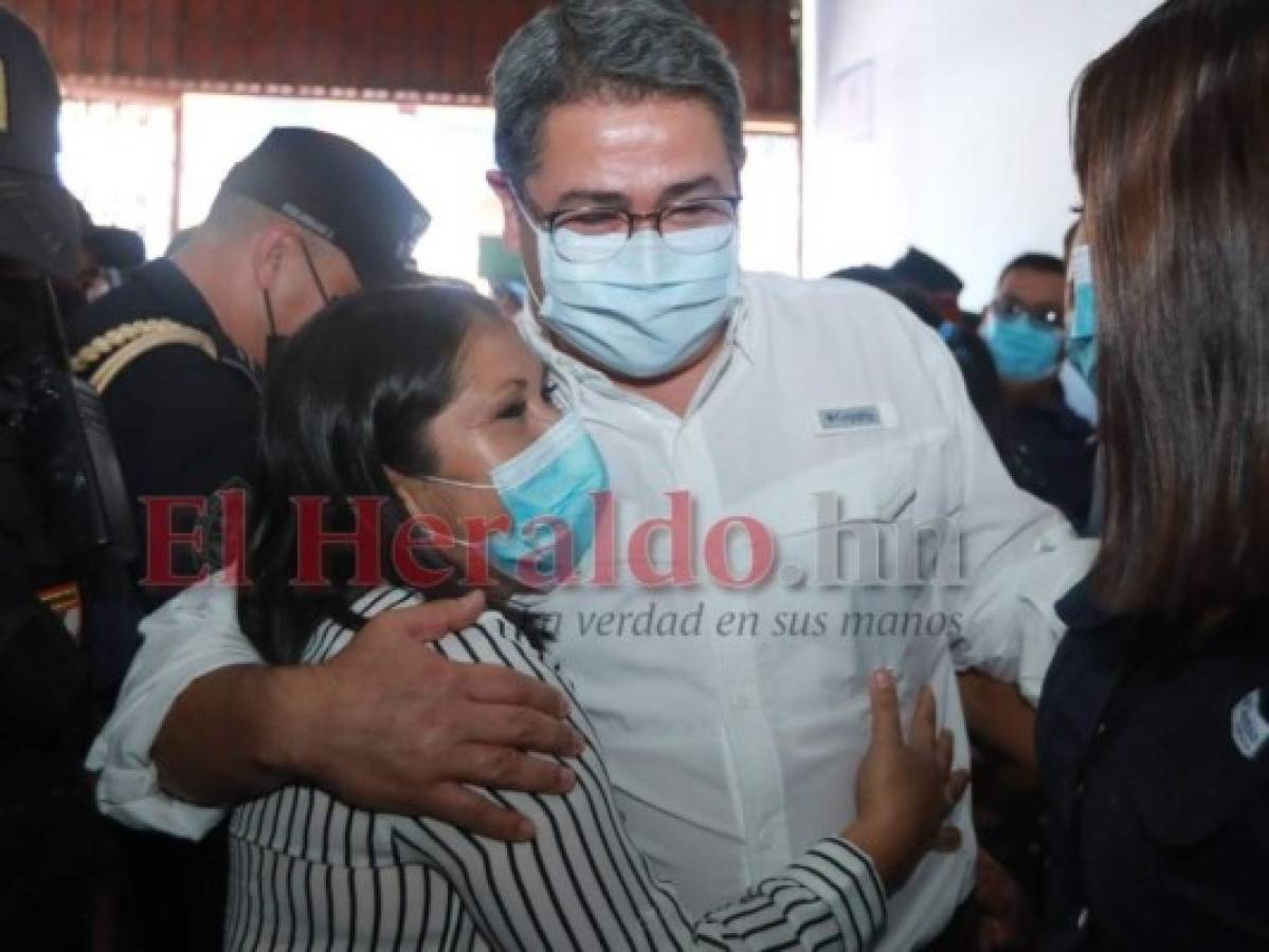 Hasta Gracias, Lempira, se trasladó Juan Orlando Hernández para votar (FOTOS)