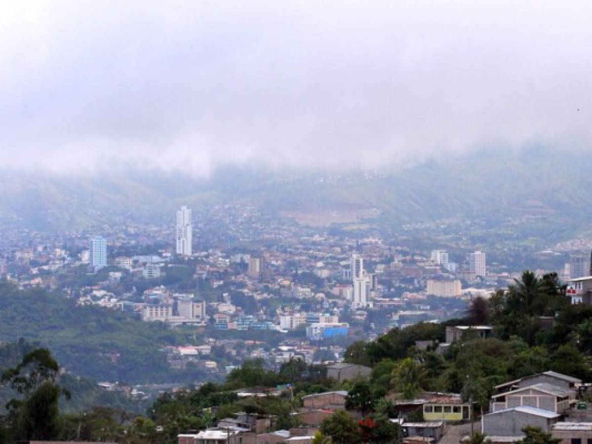 Honduras: Feriado de octubre con lluvias por ingreso de onda tropical