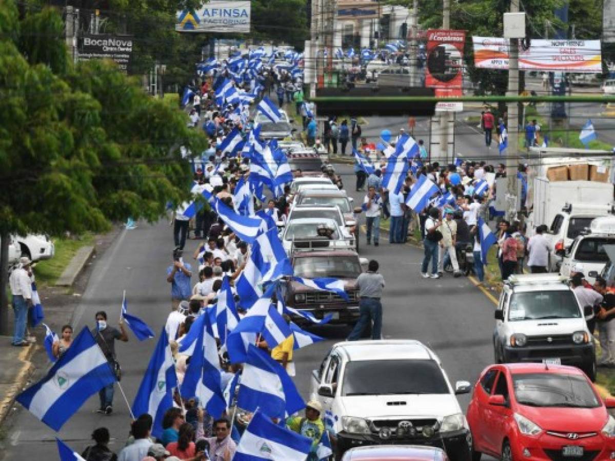 Cadena humana pide salida de Daniel Ortega mientras sigue violencia en Nicaragua
