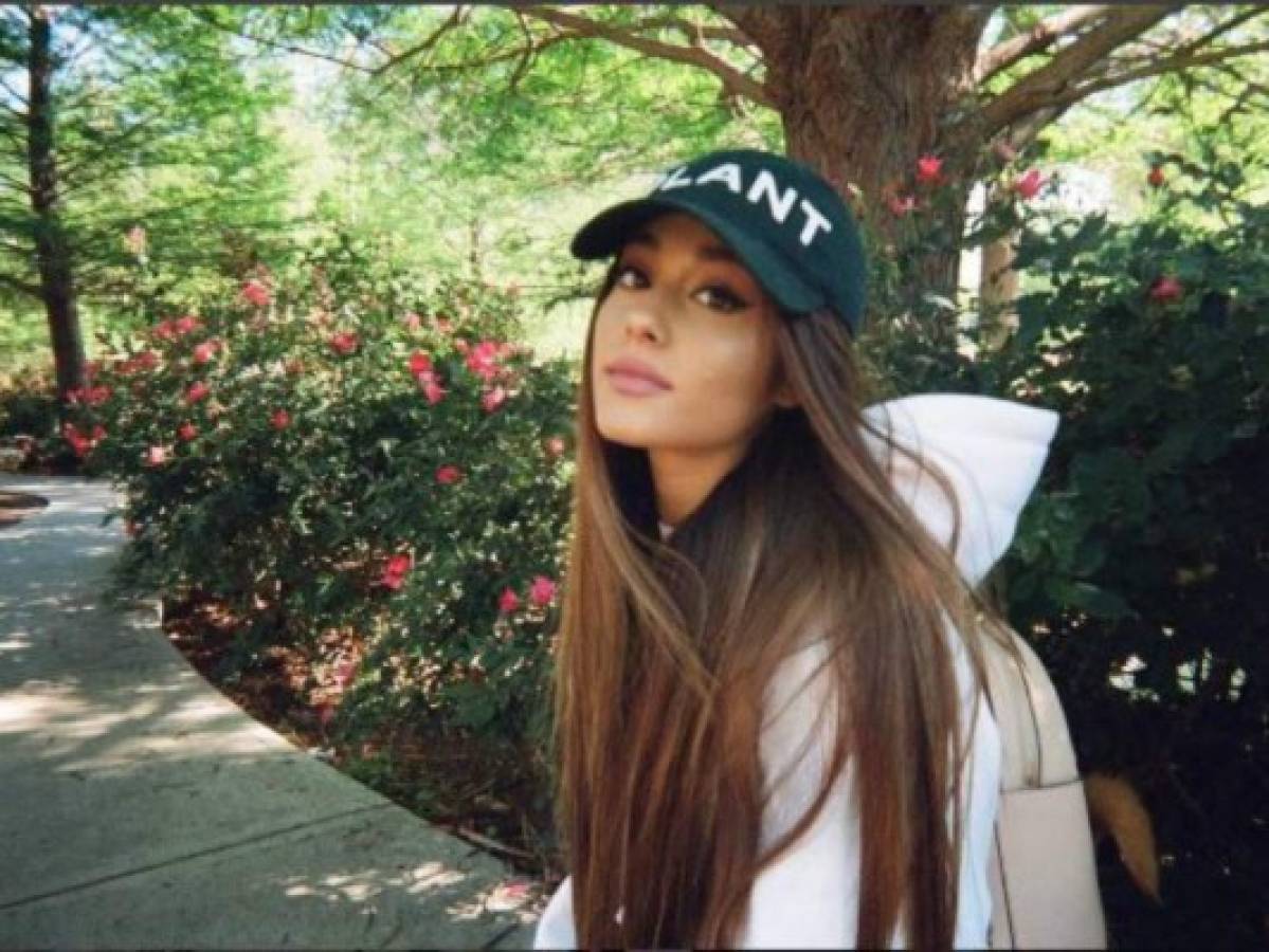 Ariana Grande ofrece pagar el funeral de las víctimas del Mánchester Arena