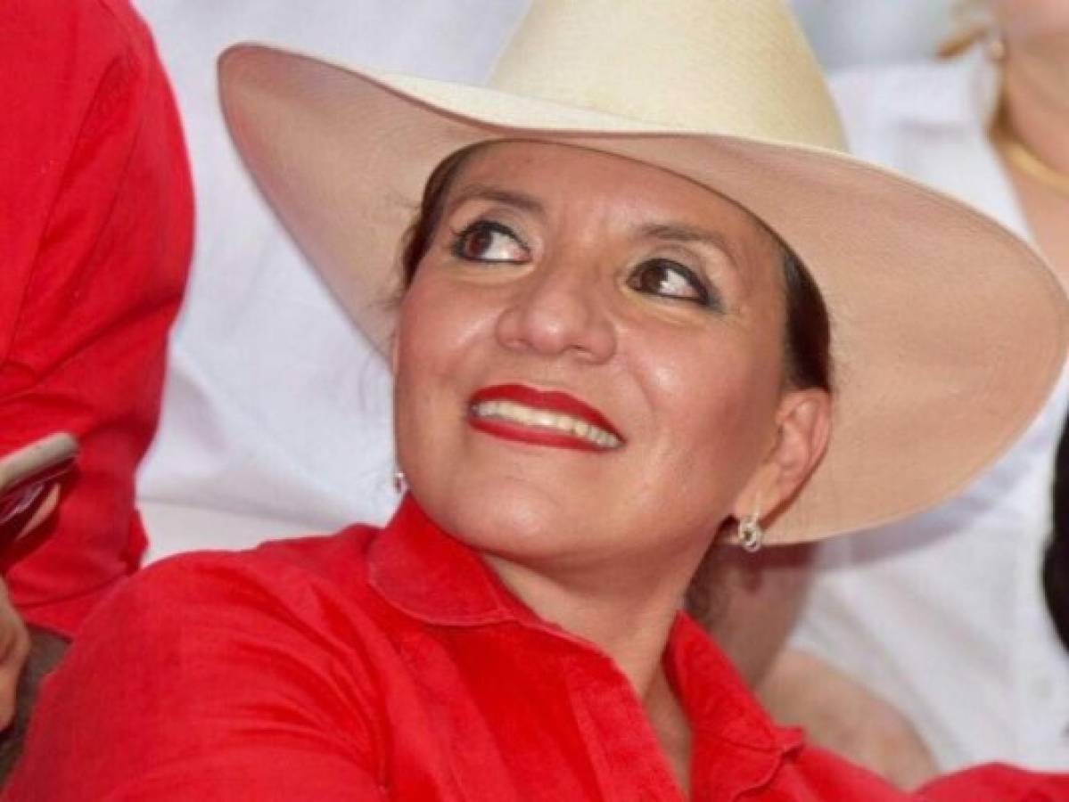 Xiomara Castro de Zelaya está aislada por sospechas de covid-19