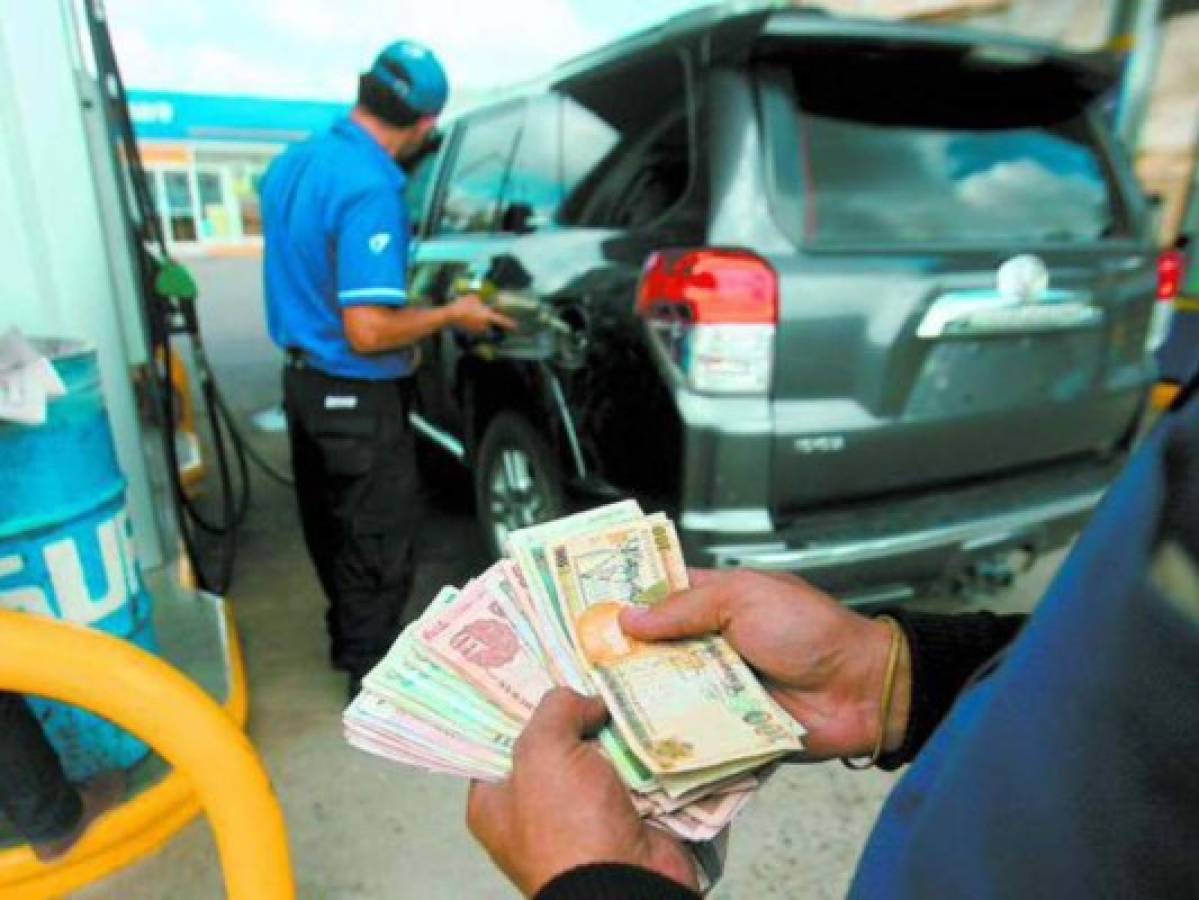 Gasolineros piden al Congreso aprobar ley para regular combustibles