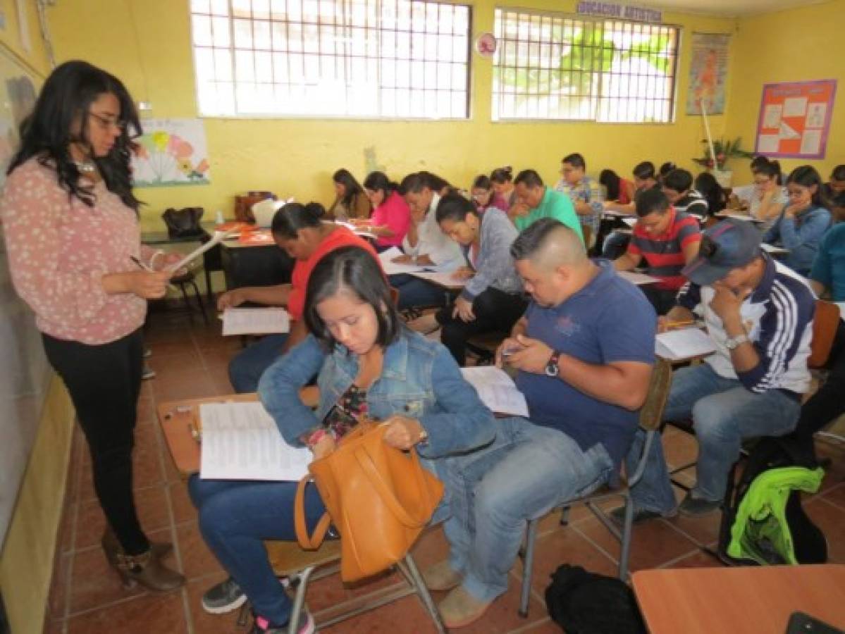 Honduras: 485 docentes esperan plaza en Choluteca y Comayagua