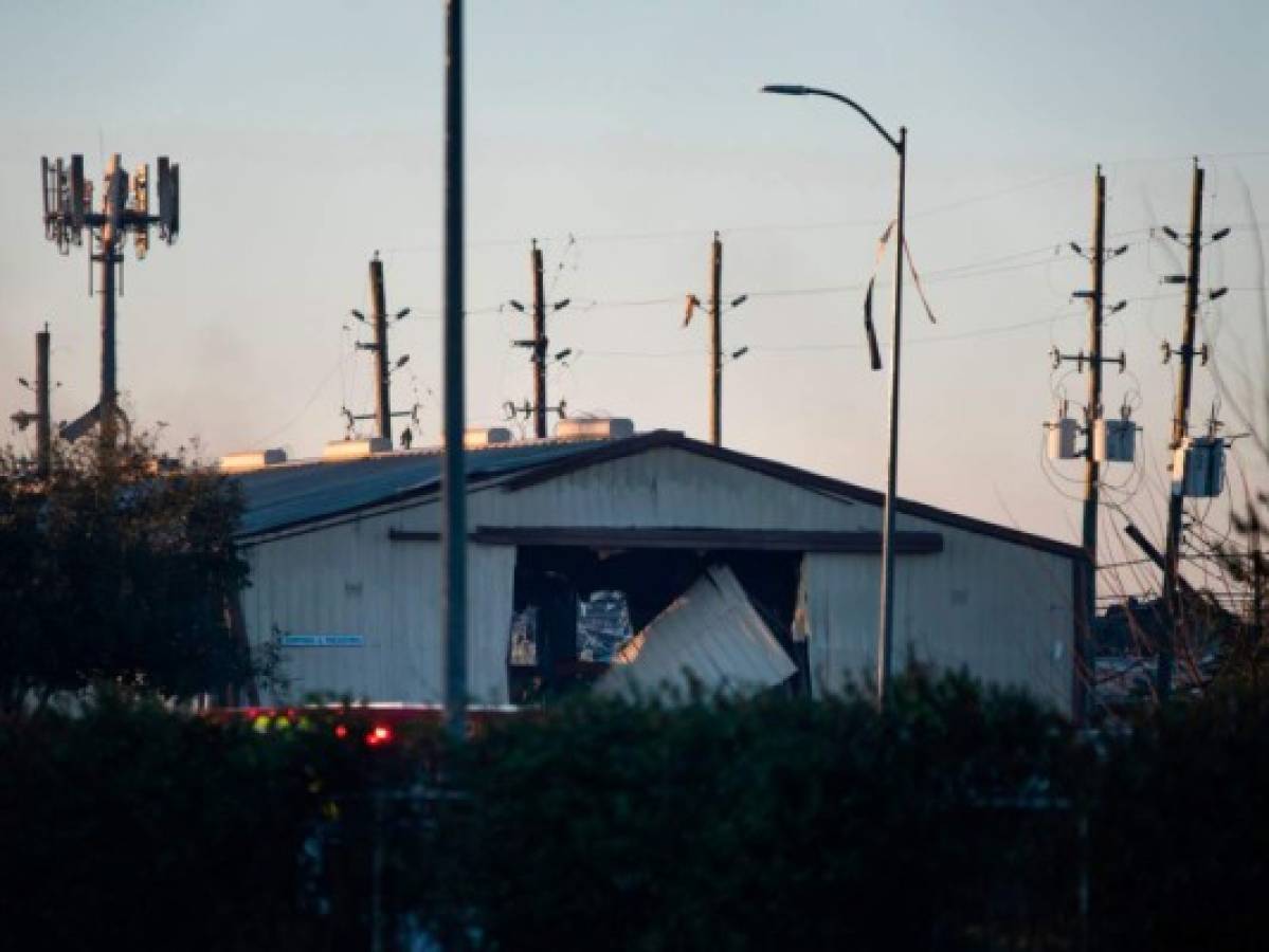 Explosión industrial mata a dos personas en Houston, Texas