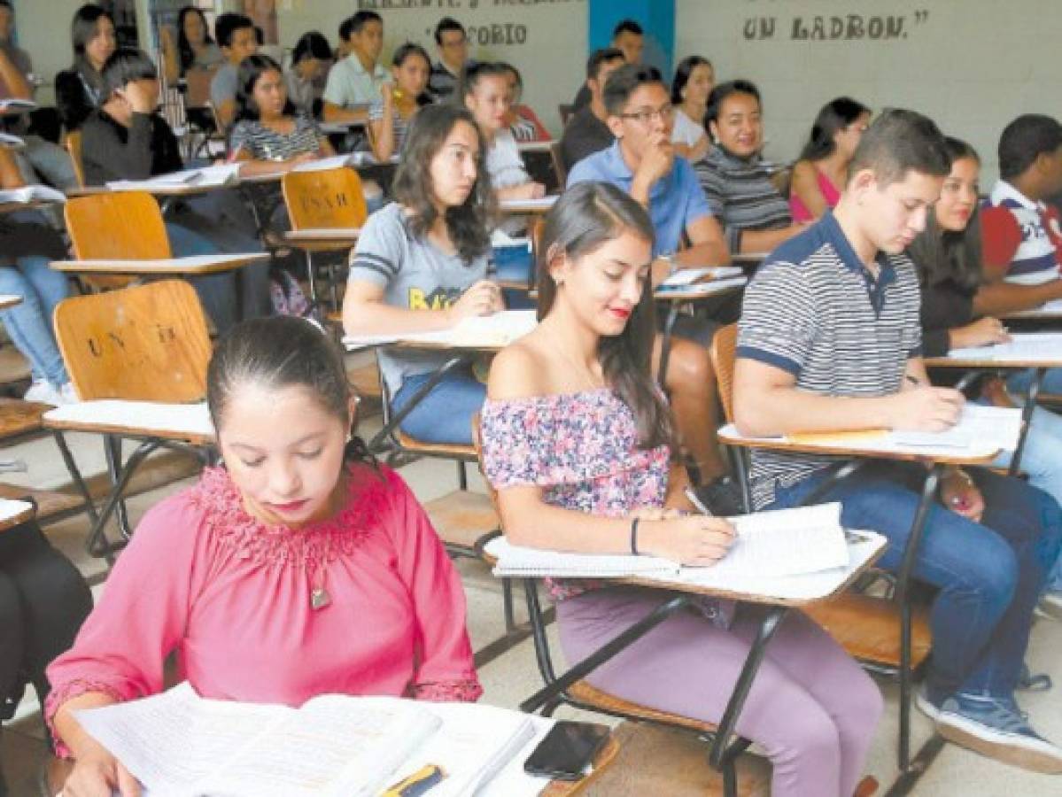 La Universidad Nacional Autónoma de Honduras habilitará 70 clases en línea este período
