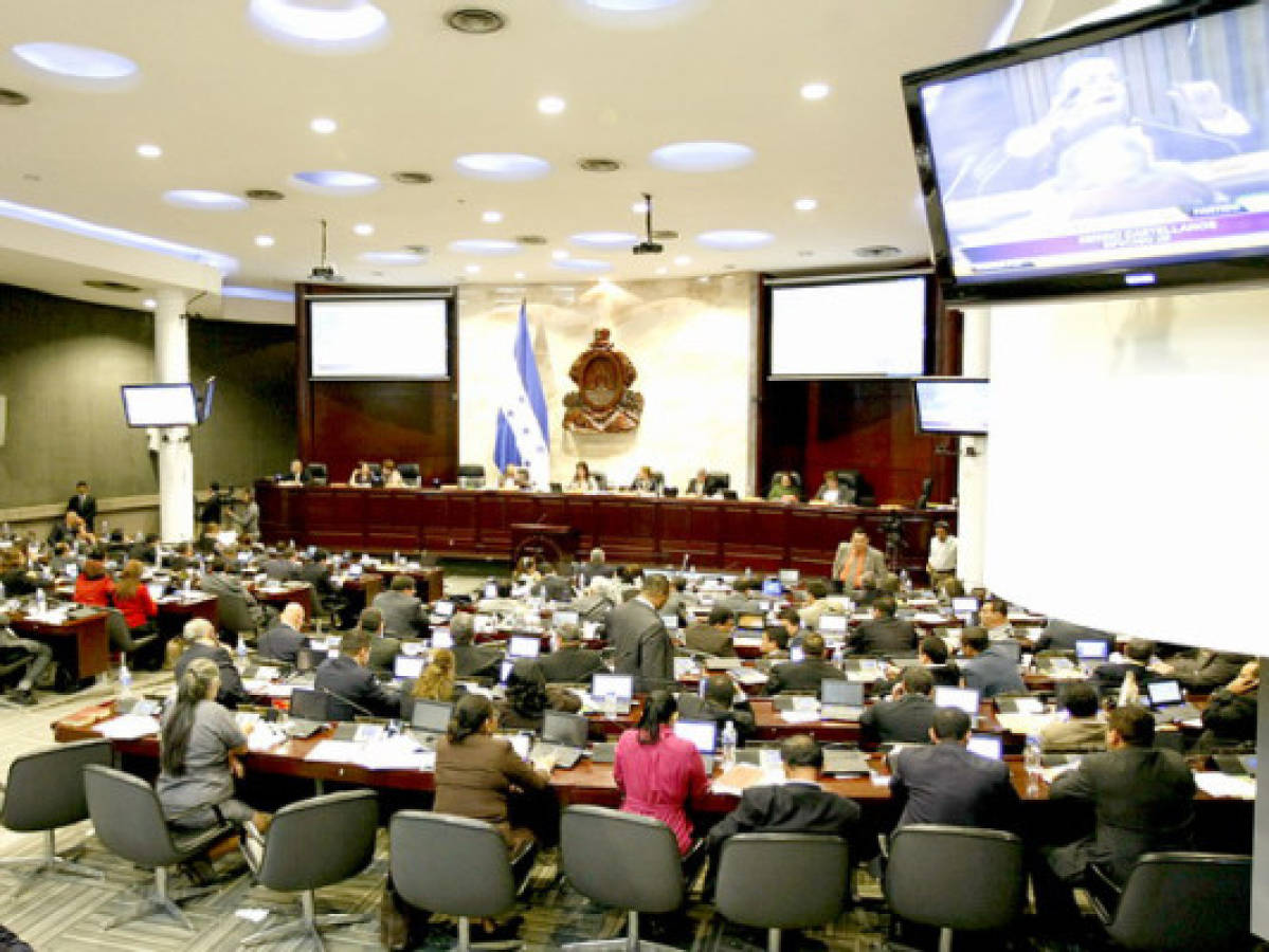 De un 'plumazo', Congreso Nacional aprueba presupuesto 2012