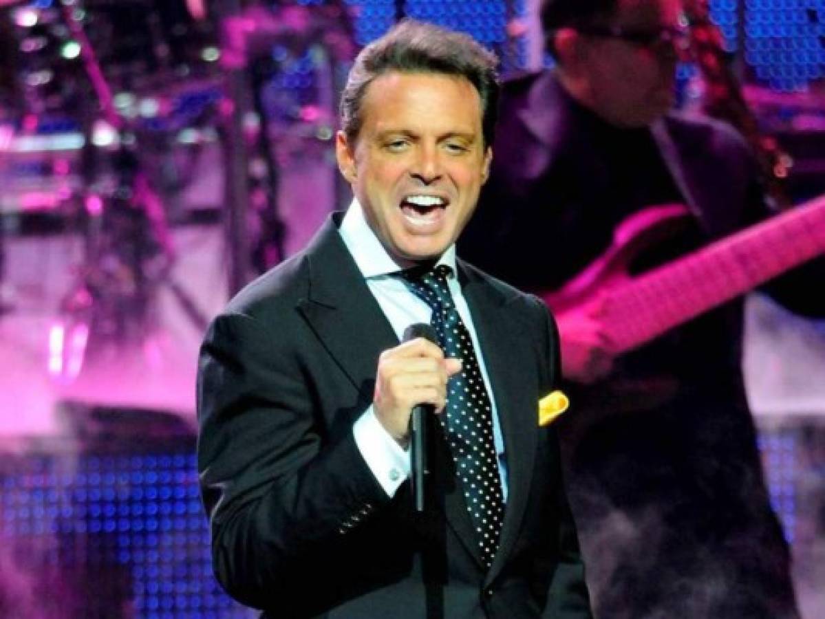 Fanáticas destapan el cambio radical de Luis Miguel después de recurrir al bisturí