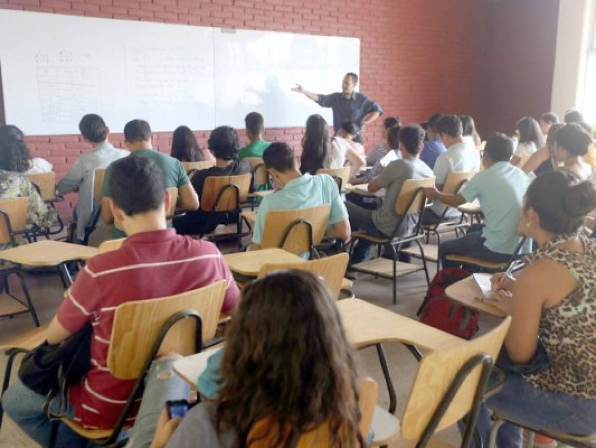 Alumnos no podrán repetir más de tres veces la misma clase