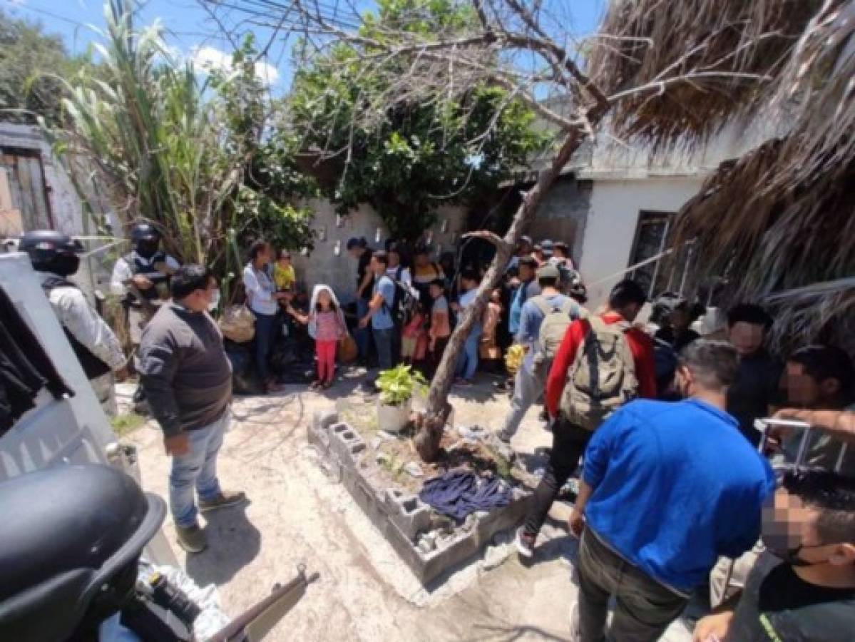 Rescatan a 41 migrantes hondureños que habían sido secuestrados en México