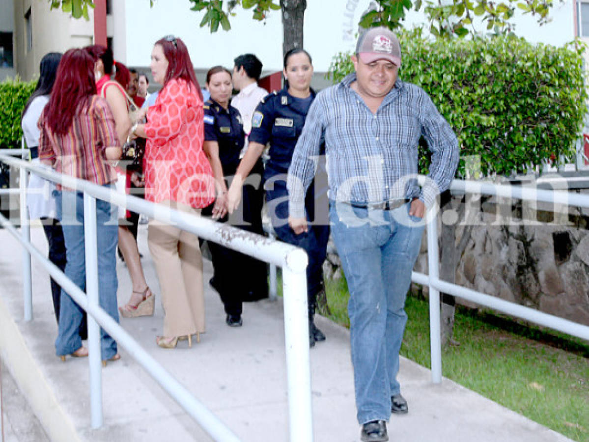 A barrer calles mandan al supuesto hijo del presidente de Honduras