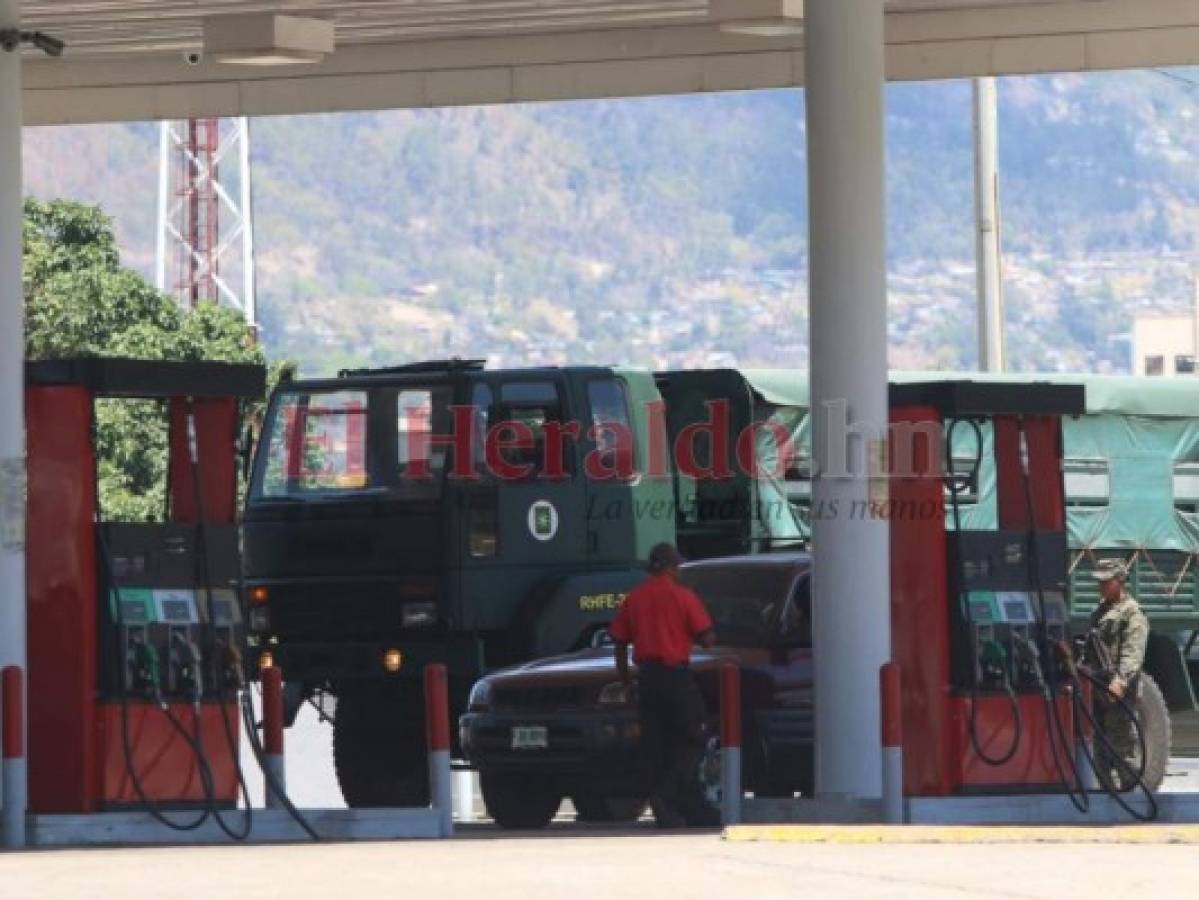 Gasolineros piden a la población que no abarroten las estaciones