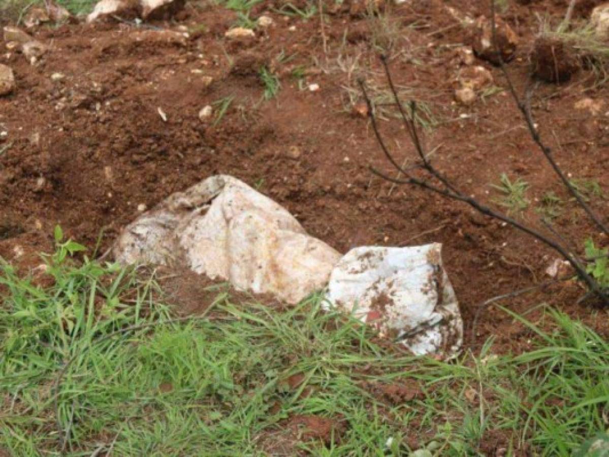 Confirman identidad de uno de los cuerpos hallados en cementerio clandestino en El Lolo