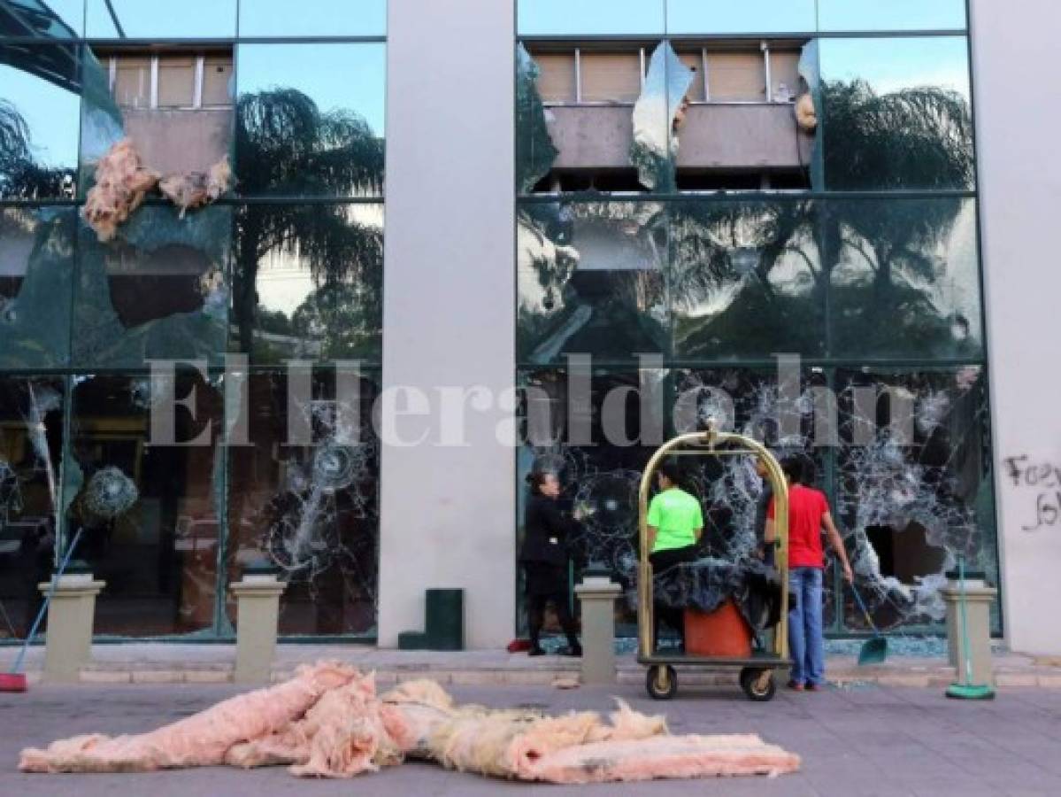 Hotel Marriot cerró operaciones temporalmente debido a destrozos dejados por manifestantes