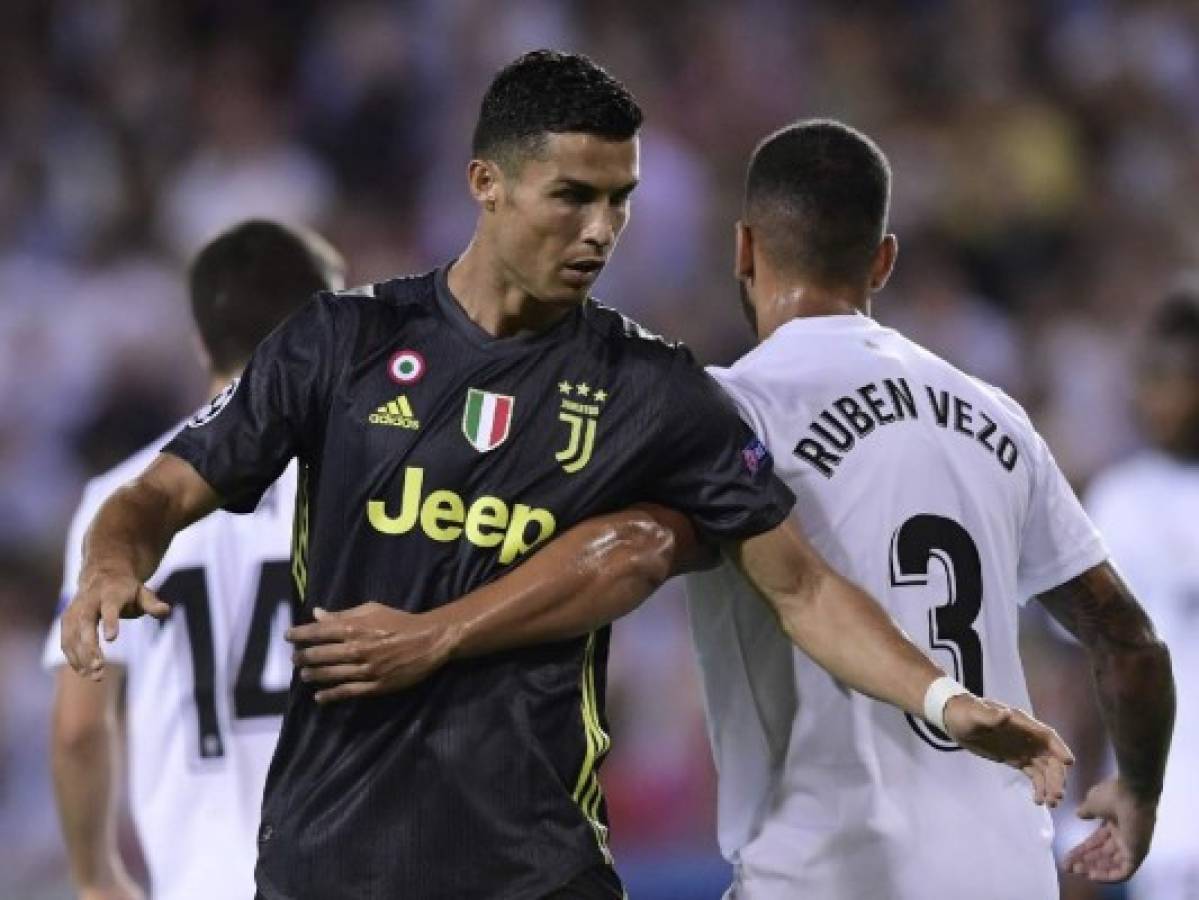 Cristiano Ronaldo sale expulsado en el partido Valencia vs Juventus en Champions League