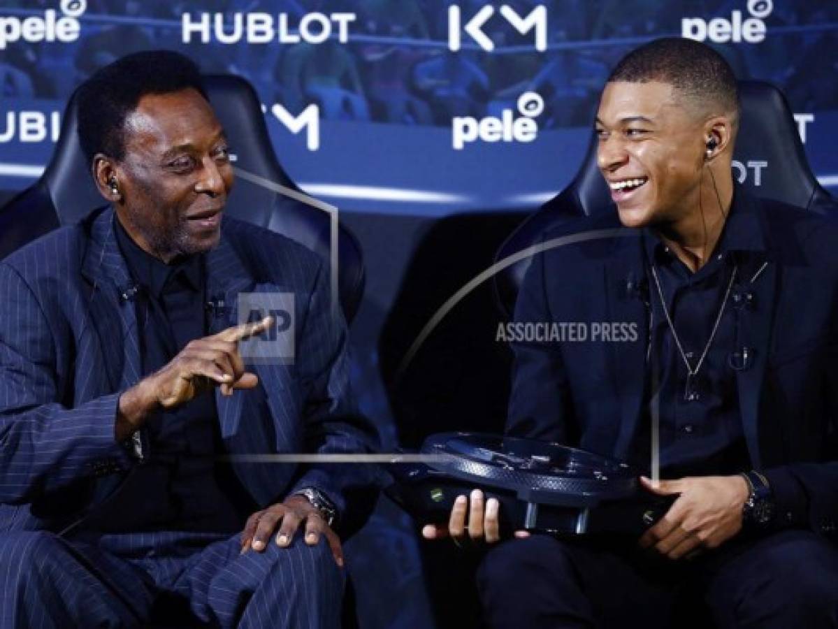 Pelé se reúne con Kylian Mbappé, estrella del Paris Saint Germain