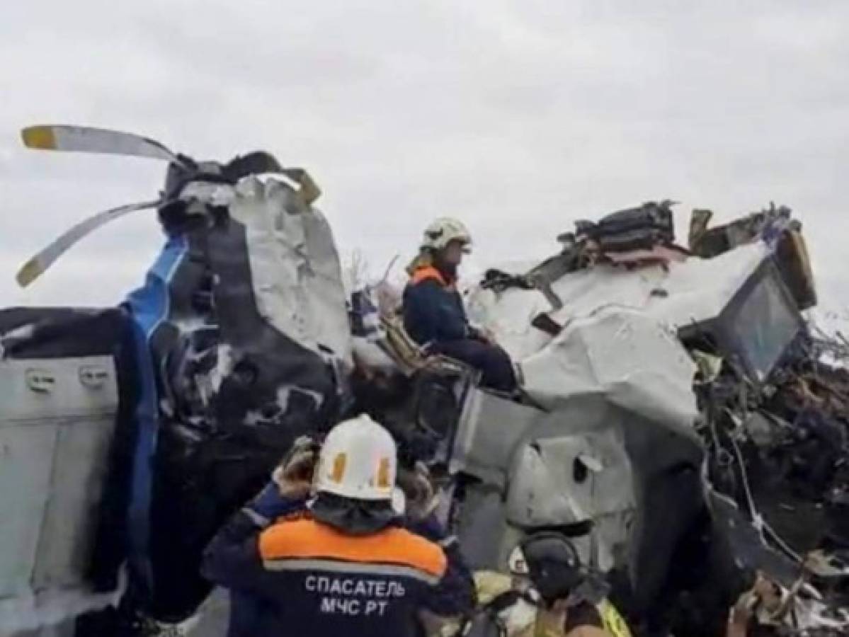 Rusia: 15 muertos deja accidente de un avión de paracaidismo  