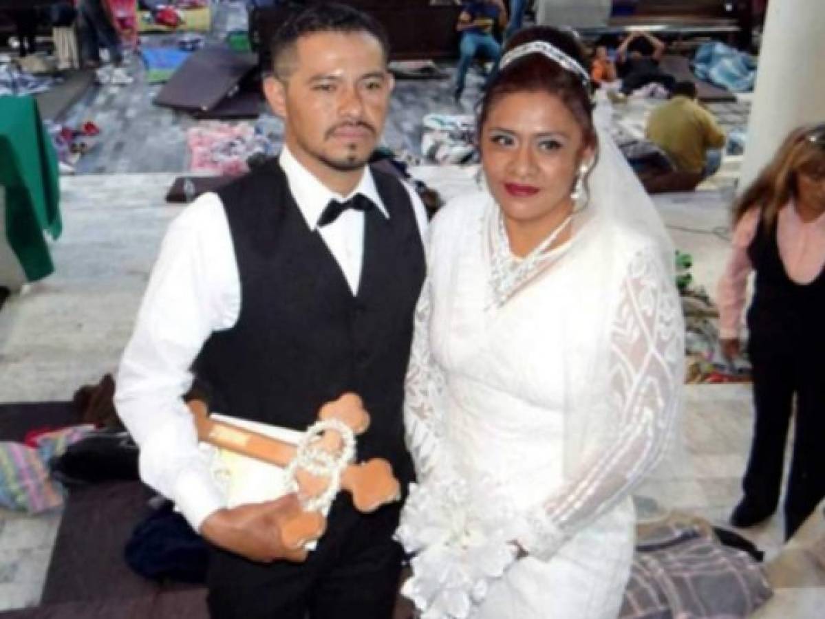 Migrante hondureño se casa con mexicana en medio de caravana