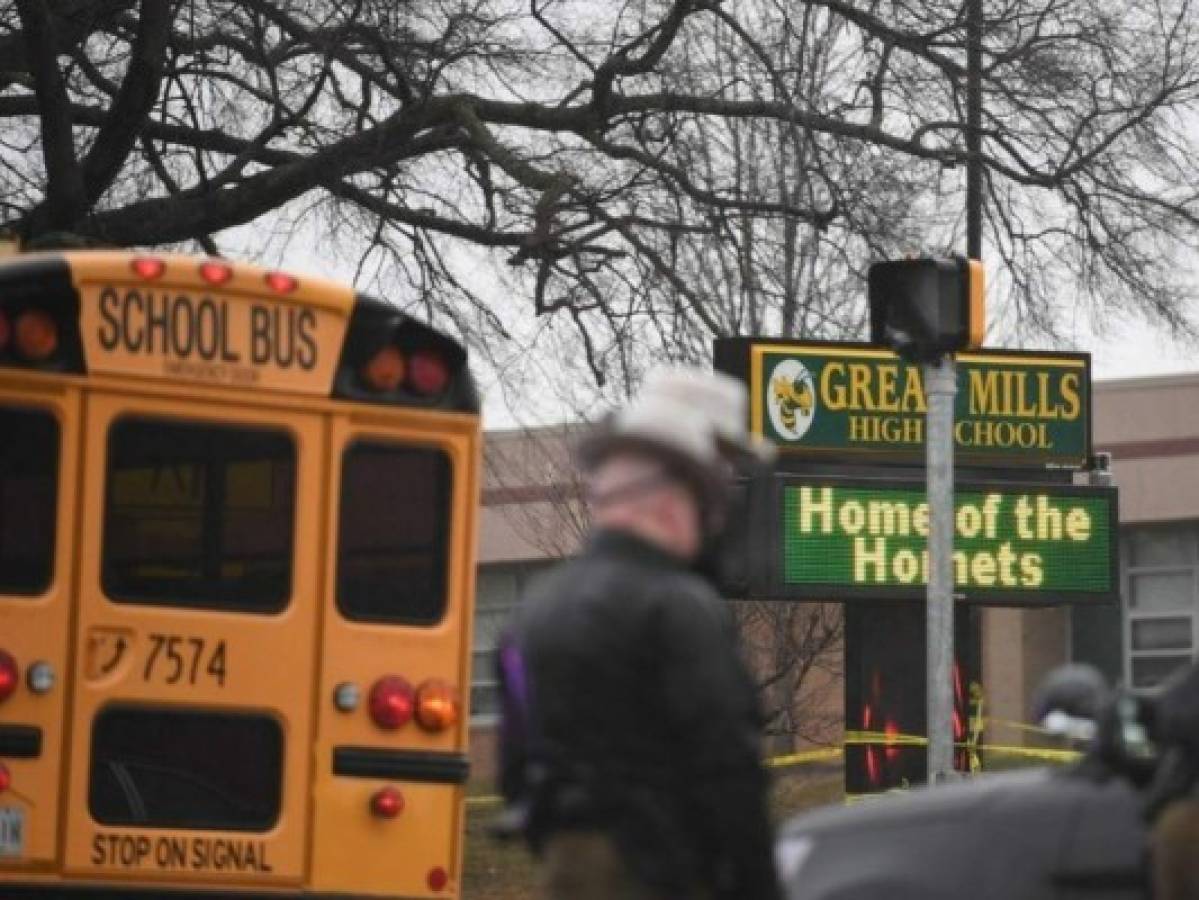 Dos heridos en tiroteo en escuela de Estados Unidos