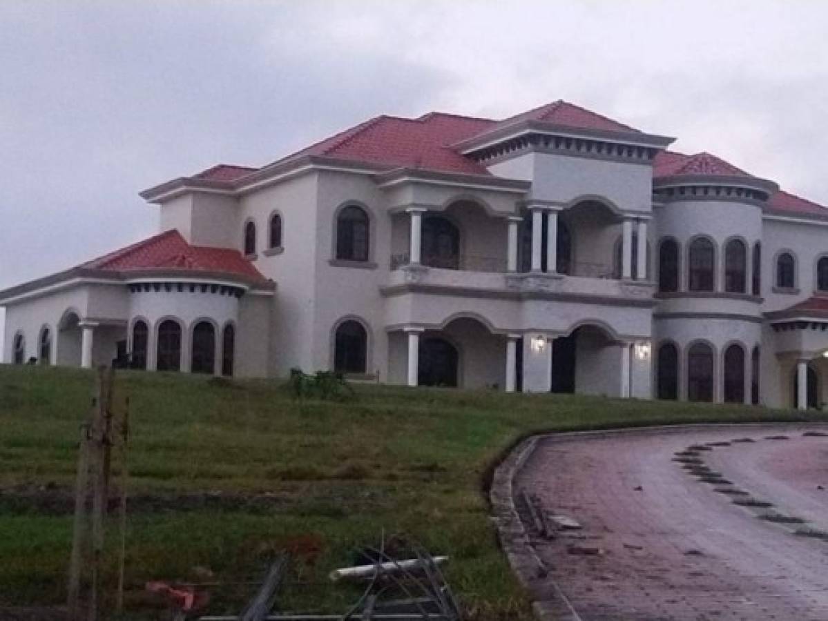 Esta lujosa vivienda fue asegurada en Santa Rosa de Copán.