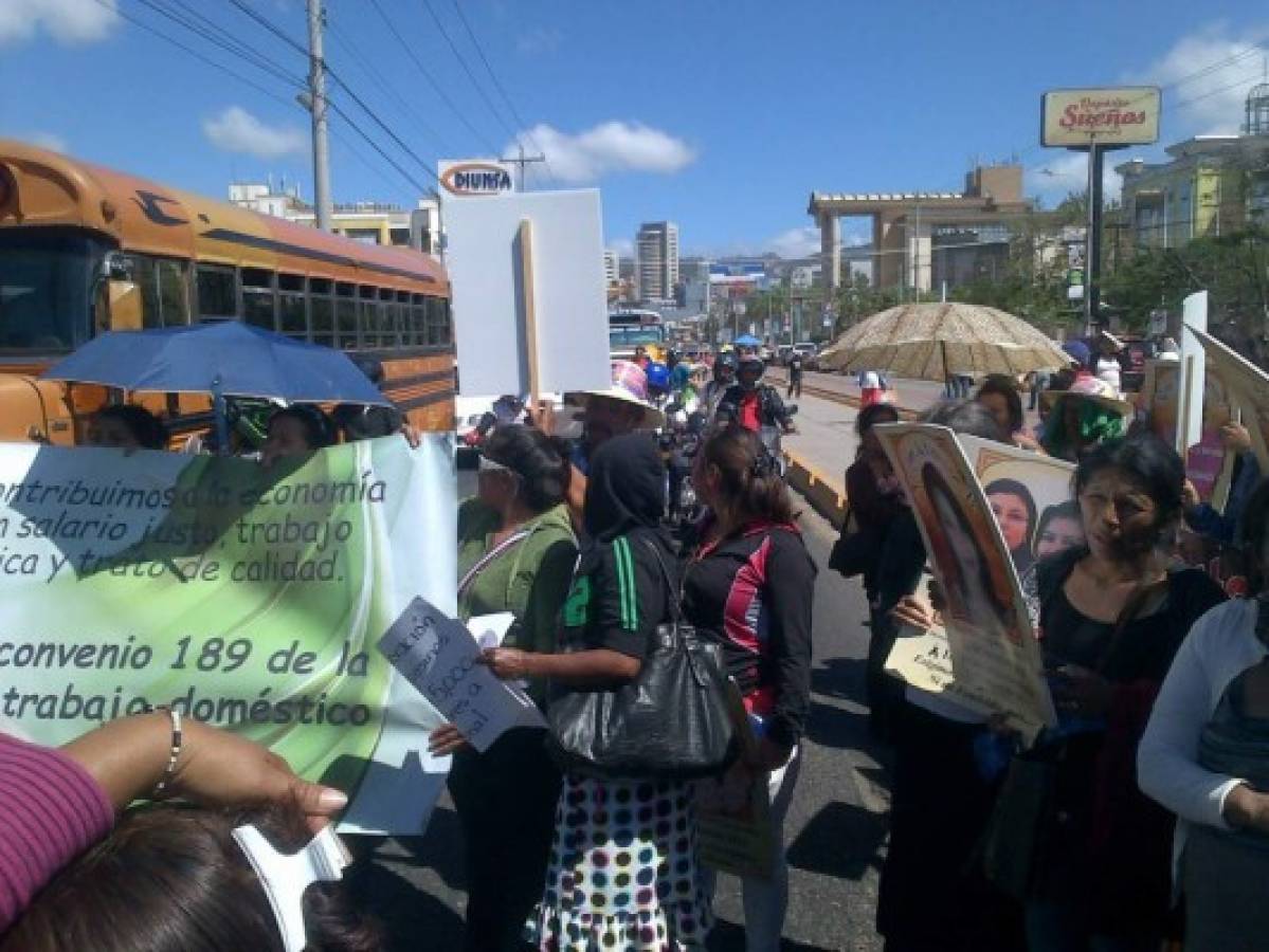 Mujeres hondureñas exigen igualdad y paz