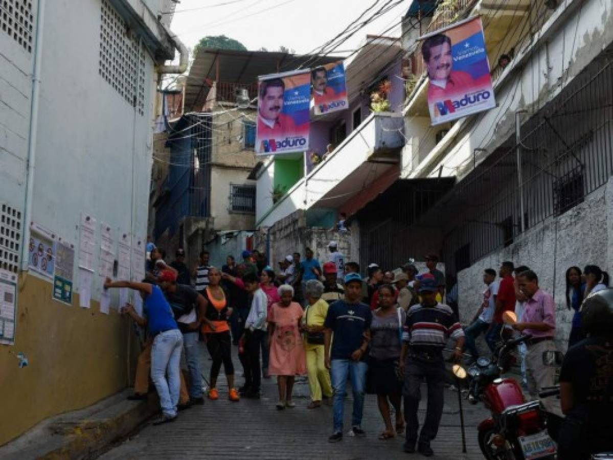 Opositores denuncian coacción del voto en Venezuela