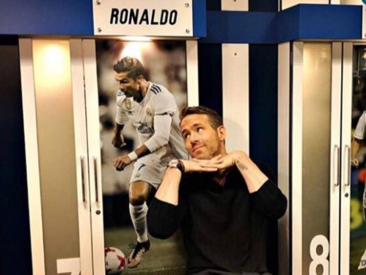 Ryan Reynolds le hace ojitos a Cristiano Ronaldo