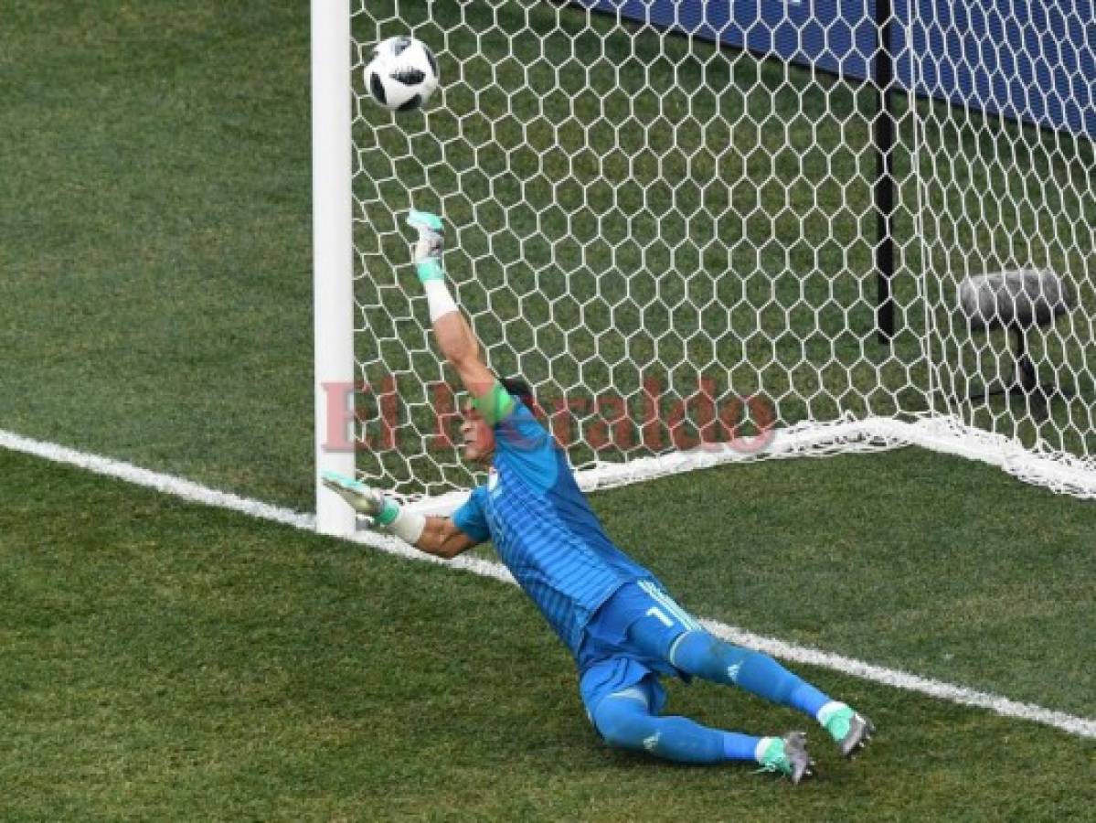 El Hadary, el más veterano del Mundial, adivinó y tapó un penal ante Arabia Saudita