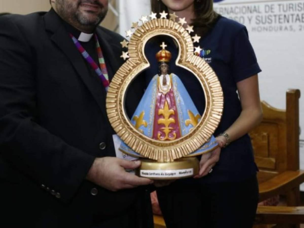 Entregan réplica de Virgen de Suyapa que peregrinó a Brasil