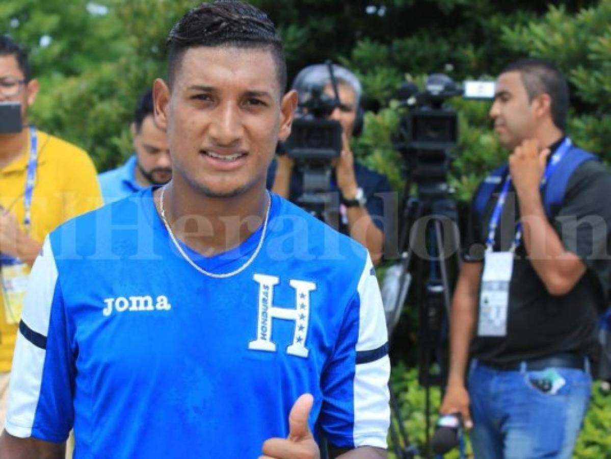 Bryan Acosta firma contrato con el Tenerife, exequipo del Choco Lozano