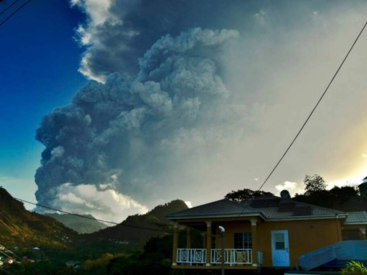 'Tenemos más ceniza que agua': San Vicente vive crisis humanitaria tras erupción volcánica