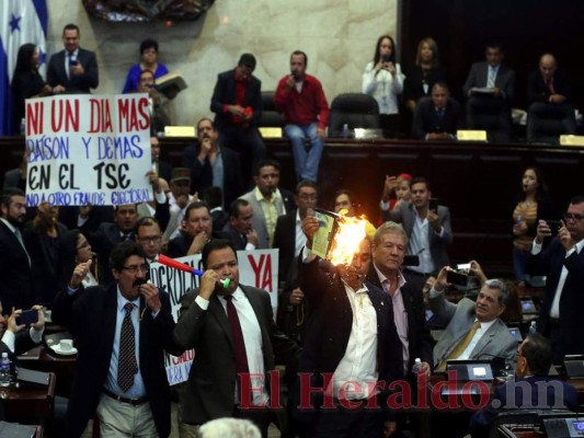 Las pruebas de confianza atrasan acuerdos en el Congreso Nacional