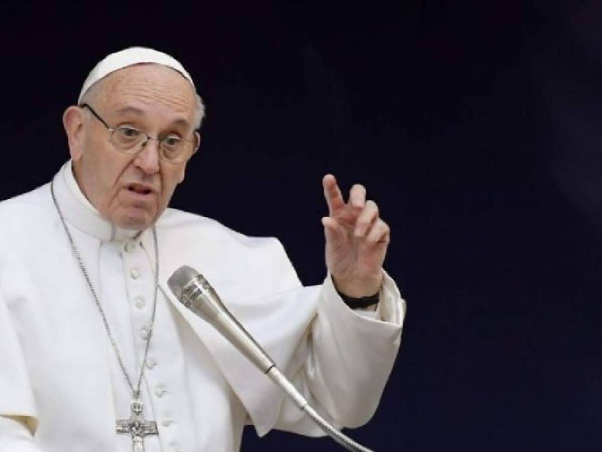 Papa Francisco pide perdón por heridas y ofensas a chilenos golpeados por escándalo sexual