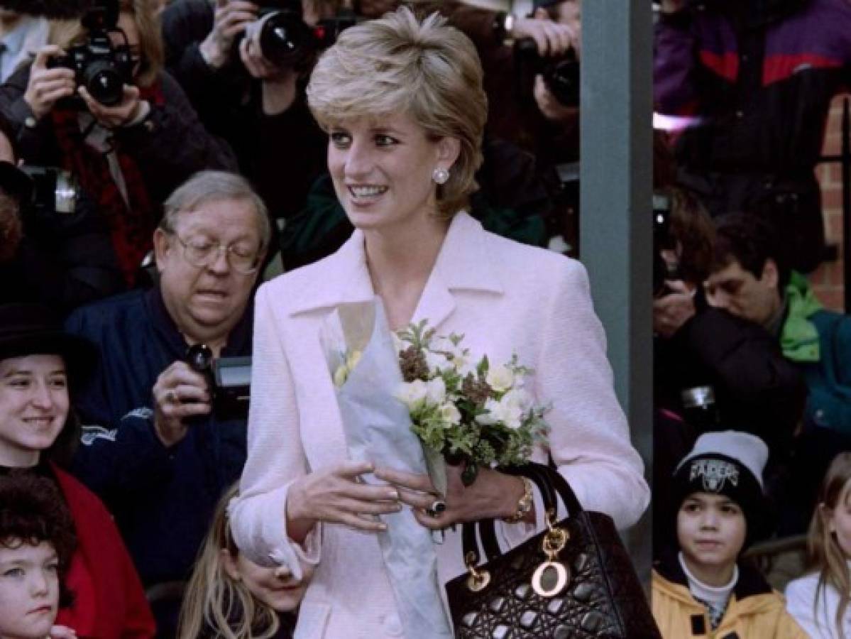 Filtran fotos de las últimas vacaciones de la princesa Diana