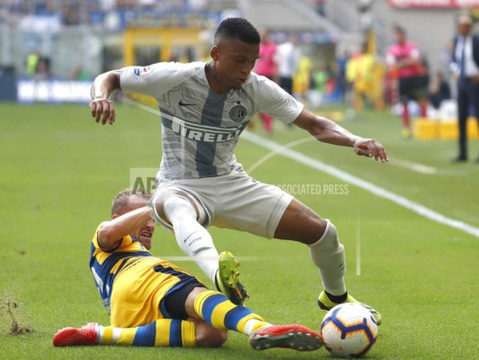 Inter cae ante Parma y Napoli rompe invicto a Fiorentina