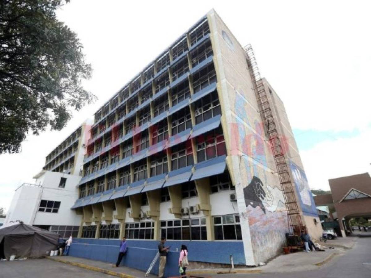 Gremios mantienen paro en escuelas y hospitales de Honduras