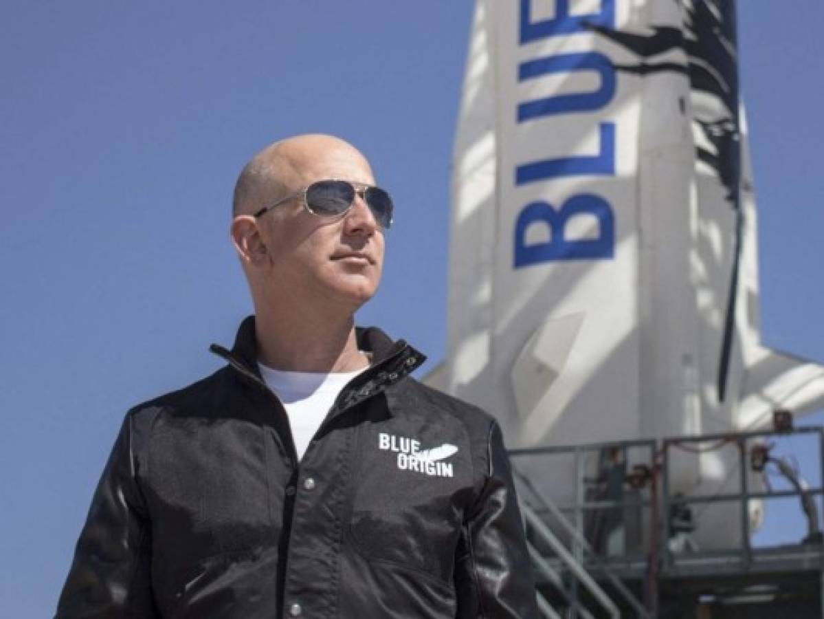 Bezos, el hombre más rico de la Tierra, dejará por unos minutos el planeta