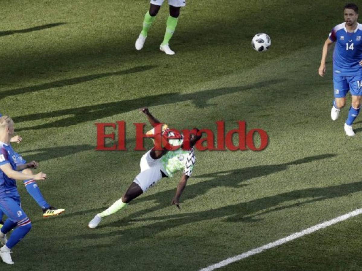 Nigeria gana 2-0 a Islandia y le da esperanzas a la Argentina de Messi de seguir en el Mundial
