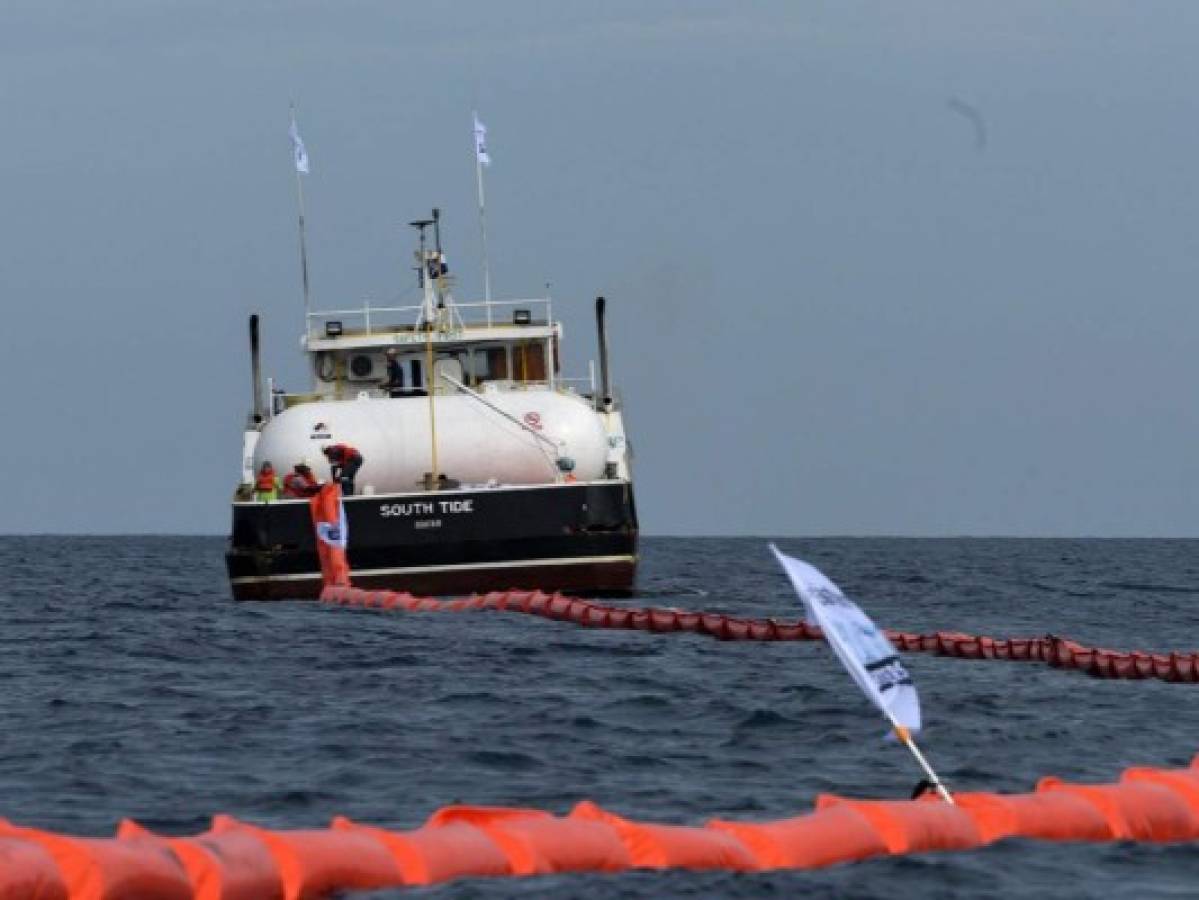 Nueva máquina lucha contra 'isla de basura' en el Caribe hondureño 